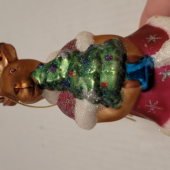 Adorable Reindeer Holding  a Christmas Tree Ornament - Picture 10 of 16